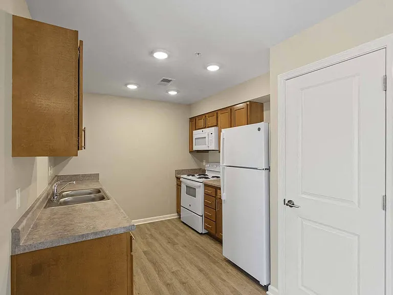 Edison Crossing LP — Photo 18