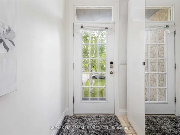 131 Cottonwood Ct, Markham, ON L3T 5W9