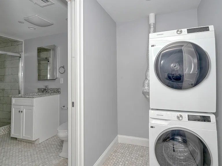 245 Elm St #1 — Photo 5