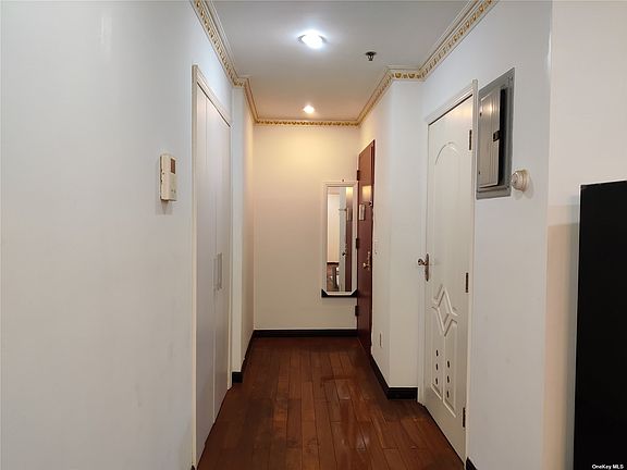 4th image of 13218 41st Ave APT 3C