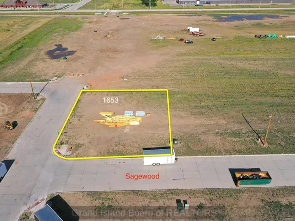1653 Sagewood Ave, Grand Island, NE 68803