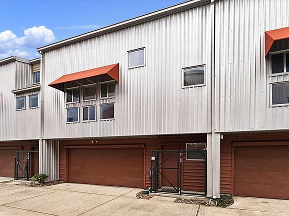 3rd image of 6130 Grand Blvd