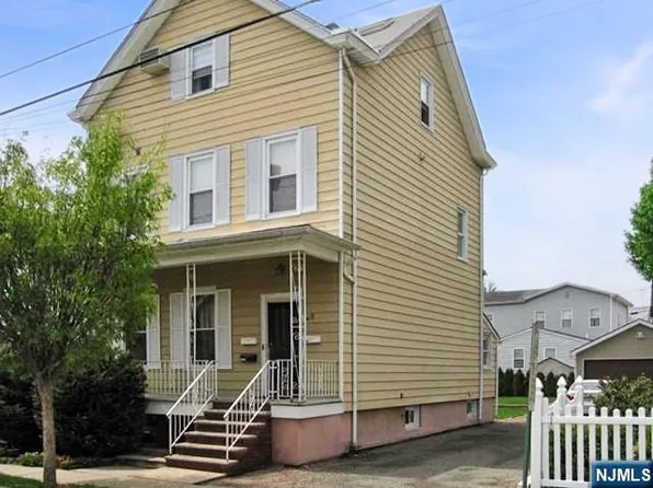 418 2nd St, Carlstadt, NJ 07072