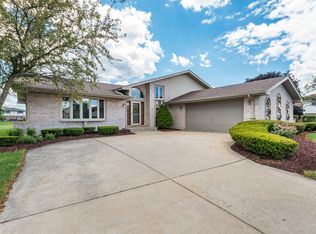 17636 Princess Elizabeth Ct, Tinley Park, IL 60487
