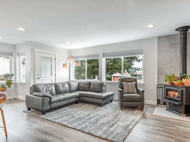 1517 SE Camano Dr — Photo 12