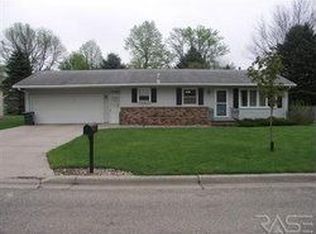 1010 N Spring St, Luverne, MN 56156