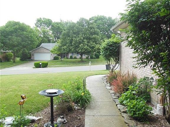 3rd image of 1039 Woods View Ct