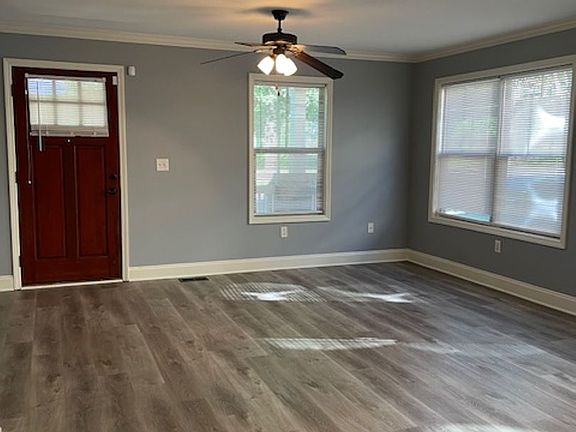 4th image of 440A Bradley St #276e373b0