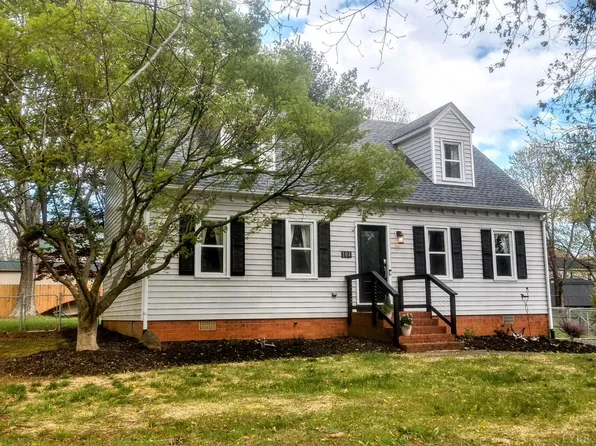 104 White Cypress Dr, Forest, VA 24551