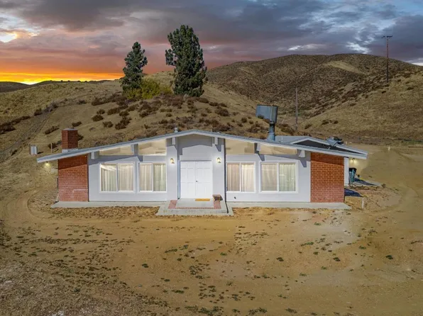 40051 72nd St W, Leona Valley, CA 93551