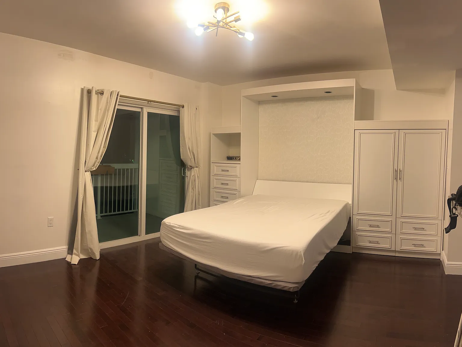 Studio, 440 sqft, $1,800 — Photo 4
