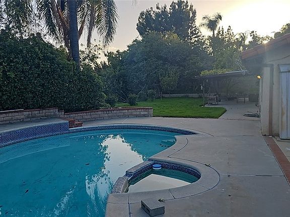 3rd image of 18914 Harnett St