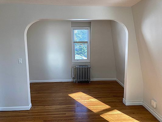 3rd image of 148-11 10th Ave #2