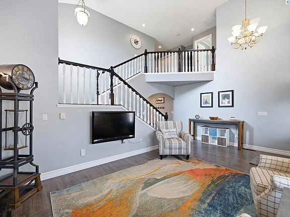 5th image of 715 SE Pheasant Run Ct