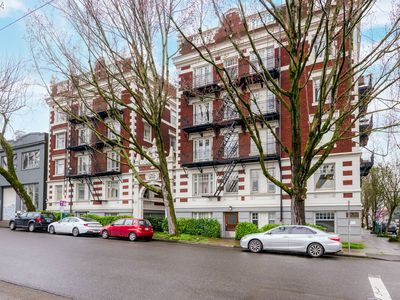 1811 NW Couch St APT 406, Portland, OR, 97209