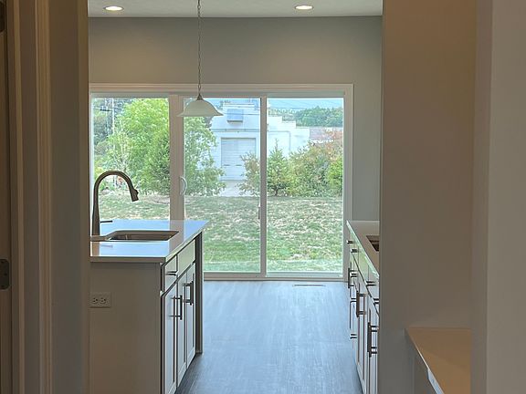 4th image of 249 Sage Hill Dr