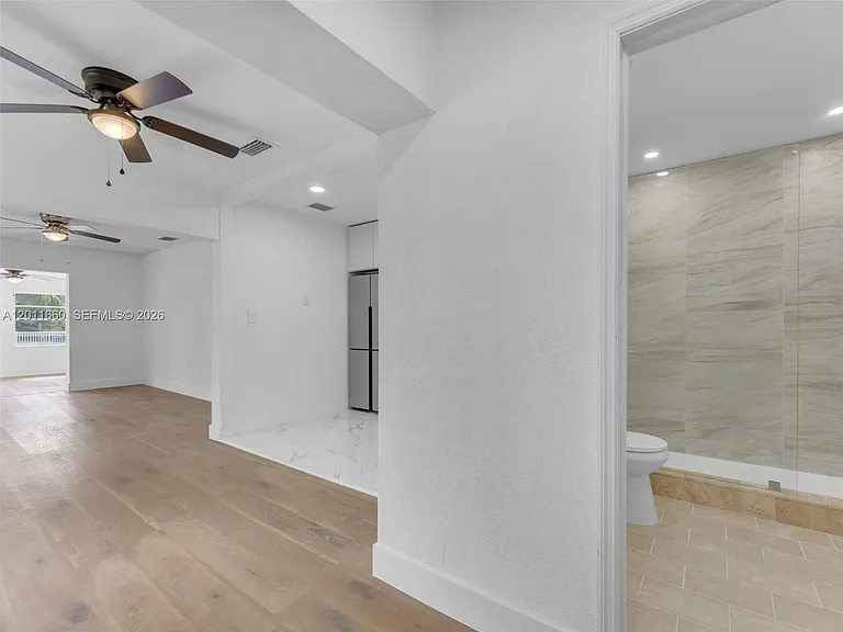 520 NW 32nd Pl #520 — Photo 18