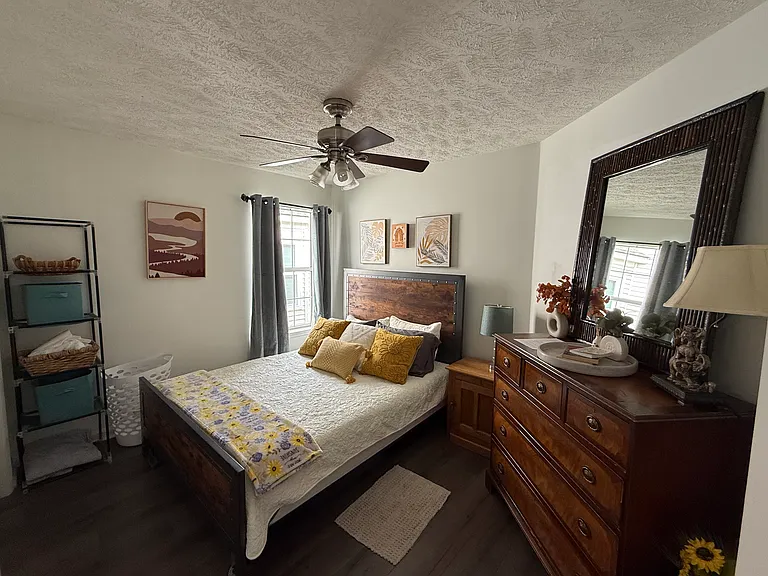 2762 Riverbend Dr — Photo 24