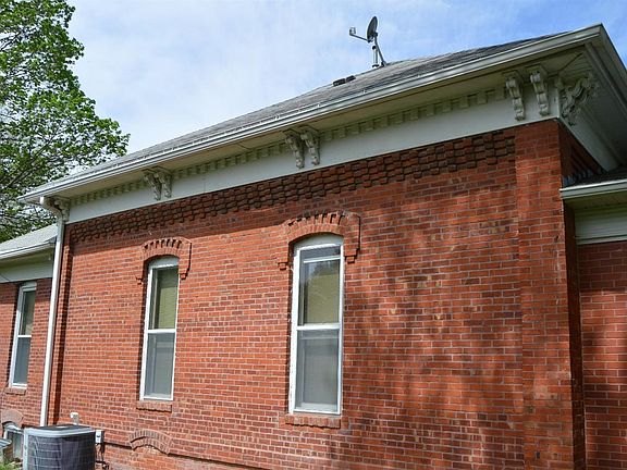 4th image of 108 E Clarinda Ave