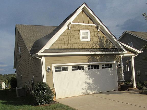 1 1/2 story home