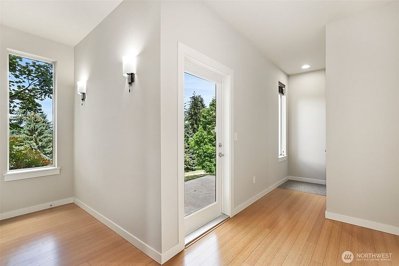 3rd image of 3128 Banks Lane SW