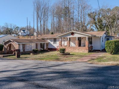 422 Robertson St, South Hill, VA, 23970