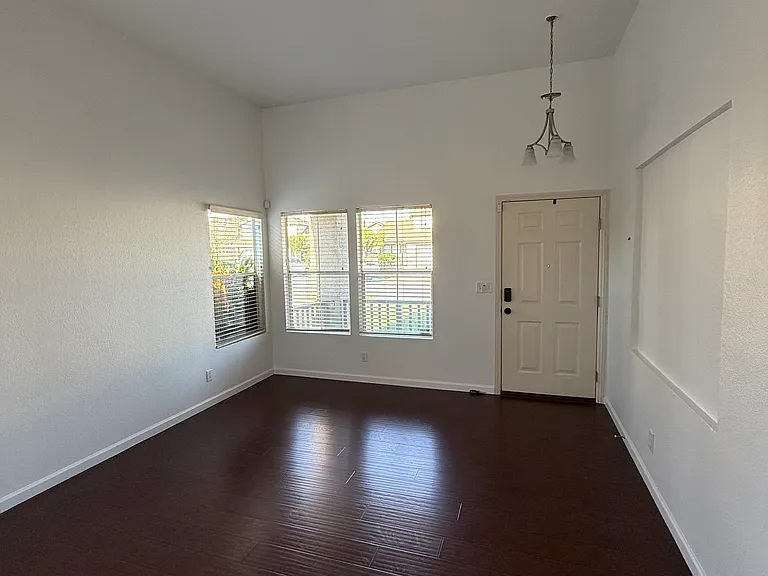 4217 Tackett Ct — Photo 7