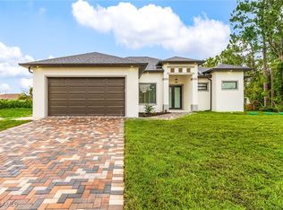 3604 37th St SW, Lehigh Acres, FL 33976