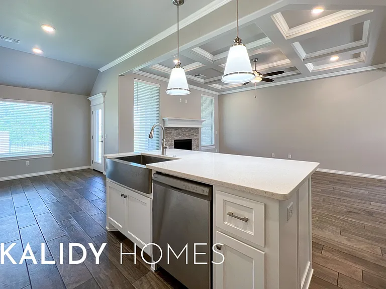 3324 Lola Ct — Photo 34
