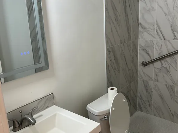 4317 River Rd NW APT 2, Washington, DC 20016