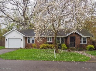 1242 Woodland Bch, Battle Creek, MI