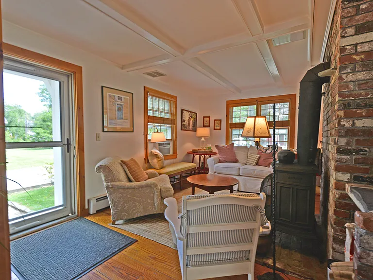 32 Wildwood Ave — Photo 13