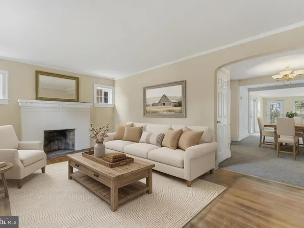 629 S Adams St, Arlington, VA 22204