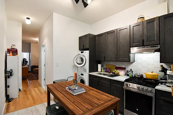 Rented by The Agency | media 15