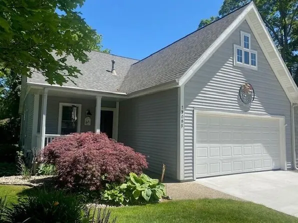 19085 Gildner Creek Ct, Spring Lake, MI 49456