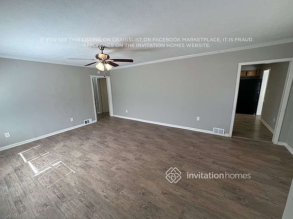 3rd image of 35 Circle Creek Dr