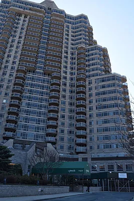 Rented by Takashi Yoneta, LREB | media 45