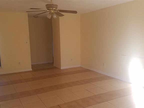 5th image of 4255 Wellington Dr