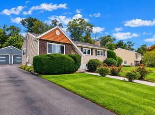 17 Acorn Dr, Randolph, MA 02368