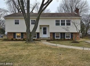 5611 Hereford Ct, Alexandria, VA 22315