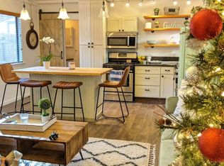 704 Cedar Ln, Sugarloaf, CA 92386