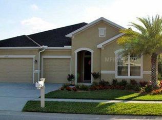 2307 Nesslewood Dr, Wesley Chapel, FL 33543