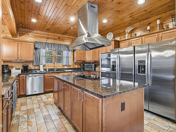 2nd image of 319 Poplar Point Way