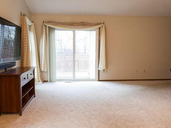 4th image of 3116 Hillrose Dr