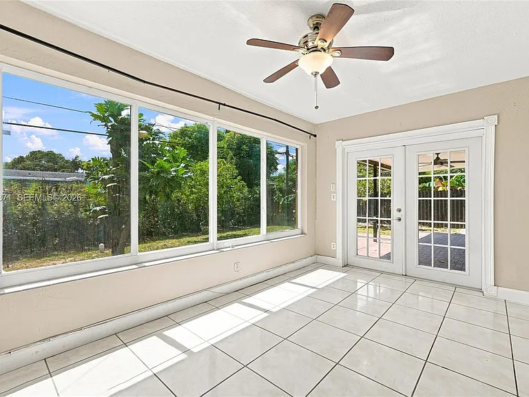 2220 De Soto Dr — Photo 15