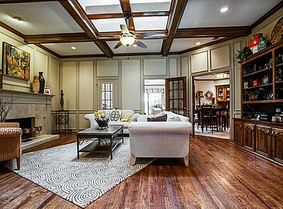 4th image of 1220 Monterey Cir