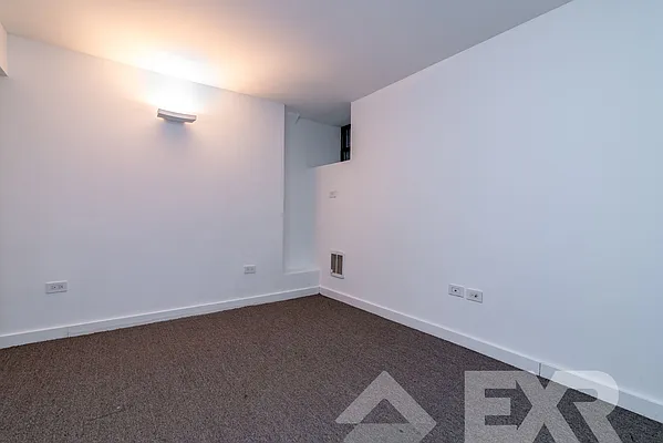 Rented by EXR | media 24