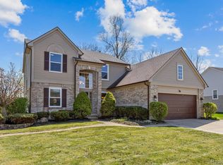 43529 S Timberview Dr, Van Buren Township, MI 48111