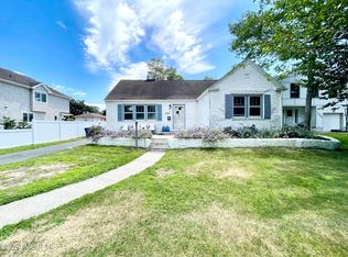 254 Lawrence Ave, Oakhurst, NJ 07755