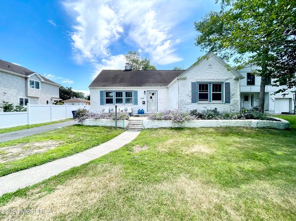 254 Lawrence Ave